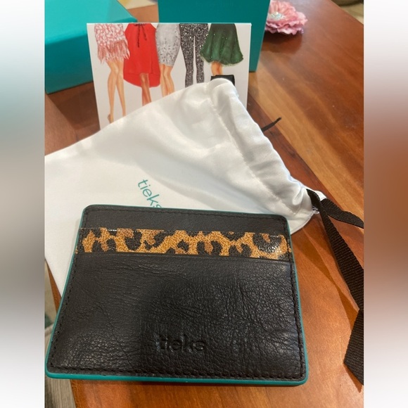 NWT Tieks Card Holder Case Mini Wallet in Leopard Print - Picture 2 of 4